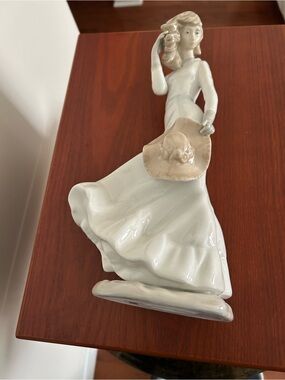 Castilla Porcelain Lady Figurine with Beige Hat - Elegant White Home Art